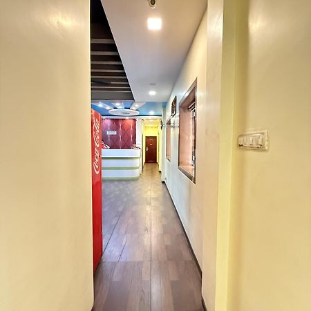 Hotel Gold Coast Mumbai Bagian luar foto