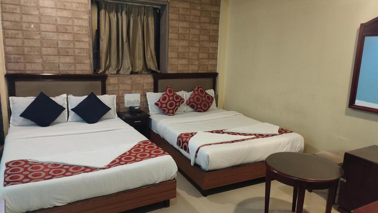 Hotel Gold Coast Mumbai Bagian luar foto