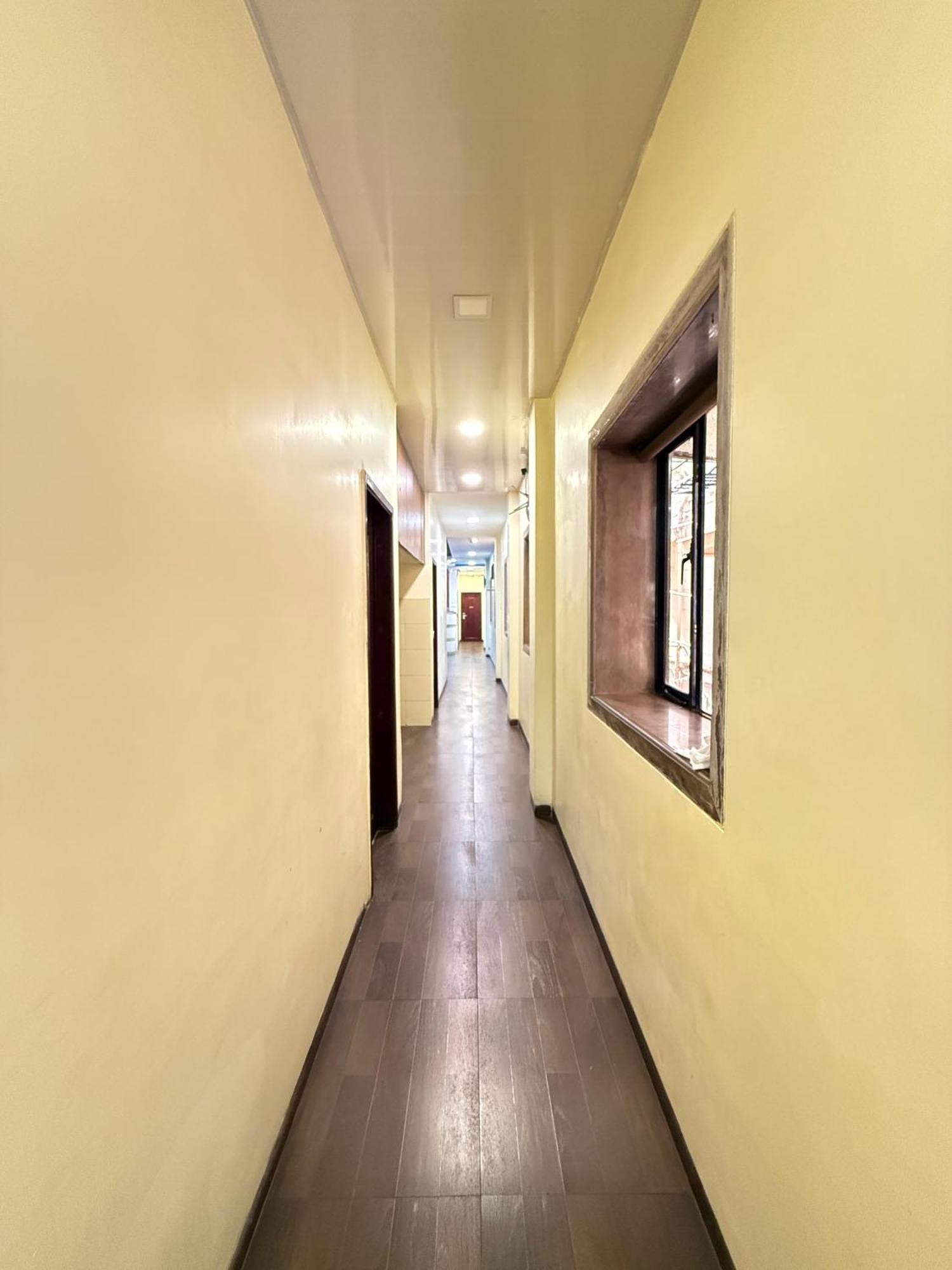 Hotel Gold Coast Mumbai Bagian luar foto