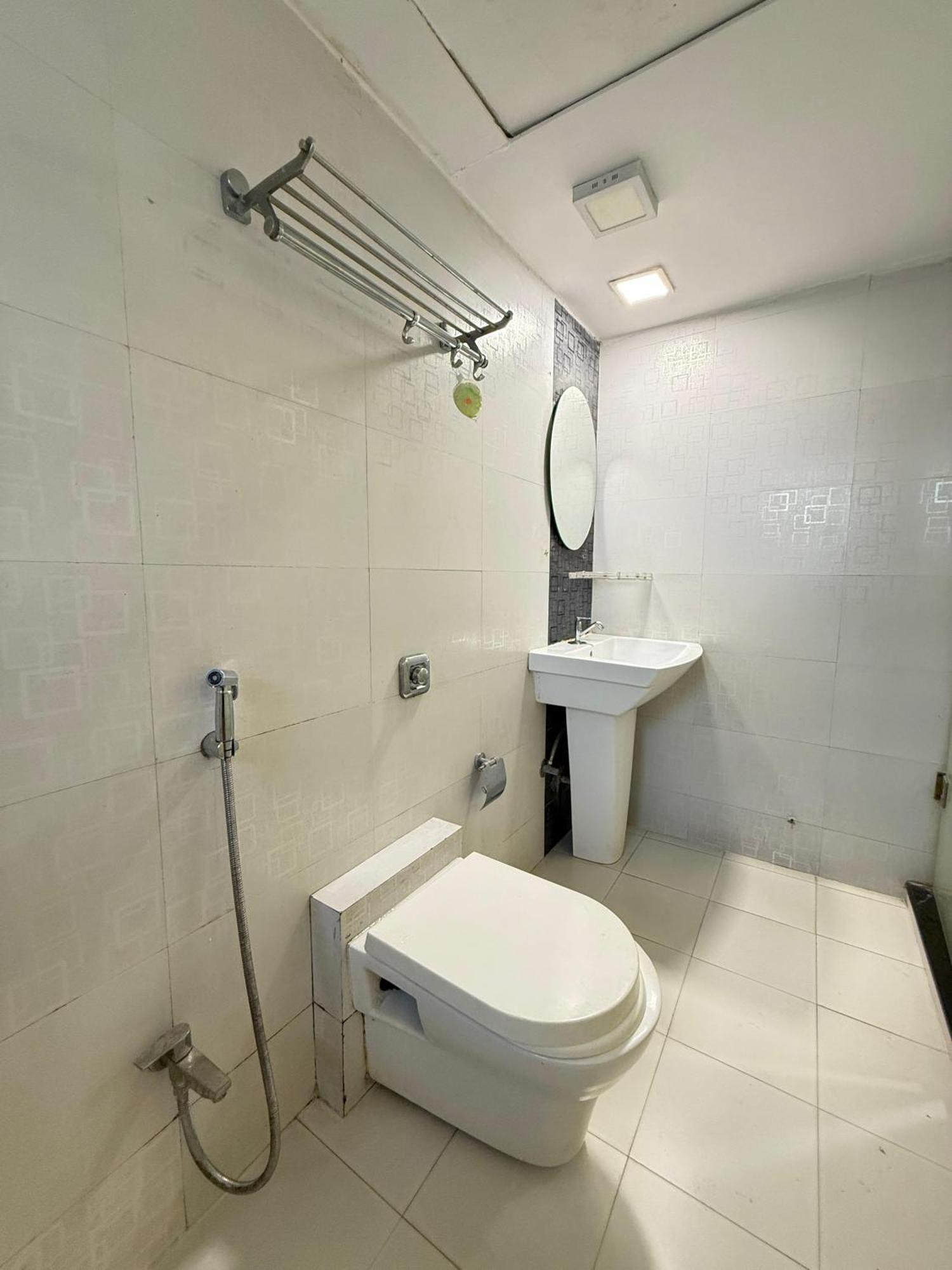 Hotel Gold Coast Mumbai Bagian luar foto