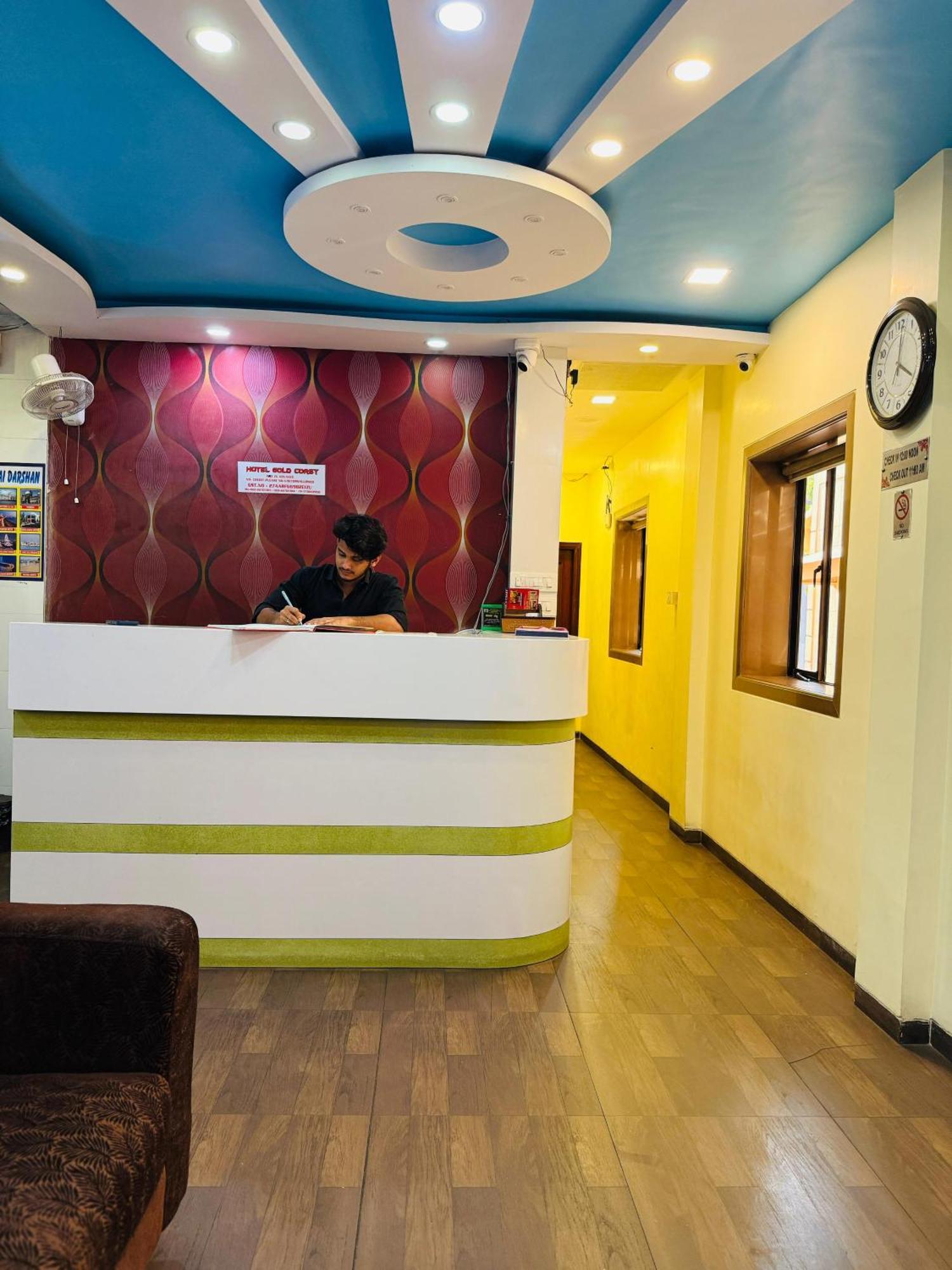 Hotel Gold Coast Mumbai Bagian luar foto